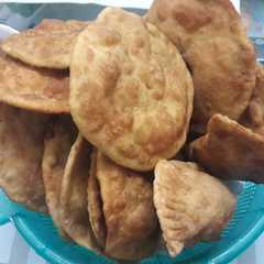 A picture of Tortas Fritas con Royal.