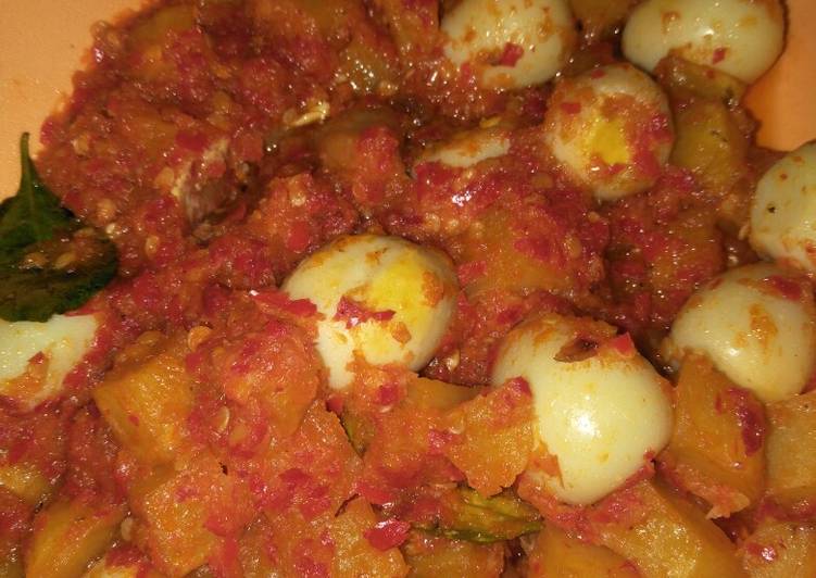 Resep Balado kentang telur puyuh Anti Gagal