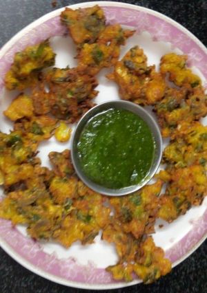 A picture of Hare Bhare Pakode 😋.