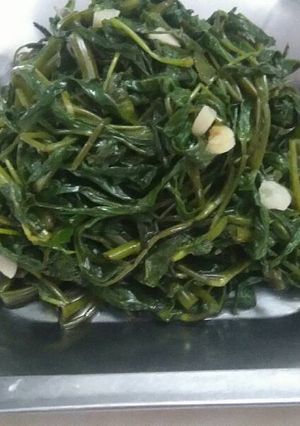 Hình của món Rau muống xào tỏi.