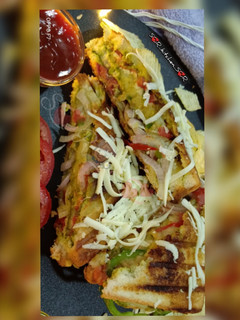ચીઝ ગ્રીલ સેન્ડવીચ (Cheese Grill Sandwich Recipe in Gujarati) રેસીપી મુખ્ય ફોટો