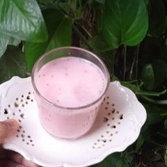 A picture of Doodh Rooh Afza.