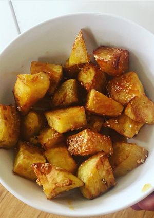 Hình của món Khoai lang chiên phủ caramel.