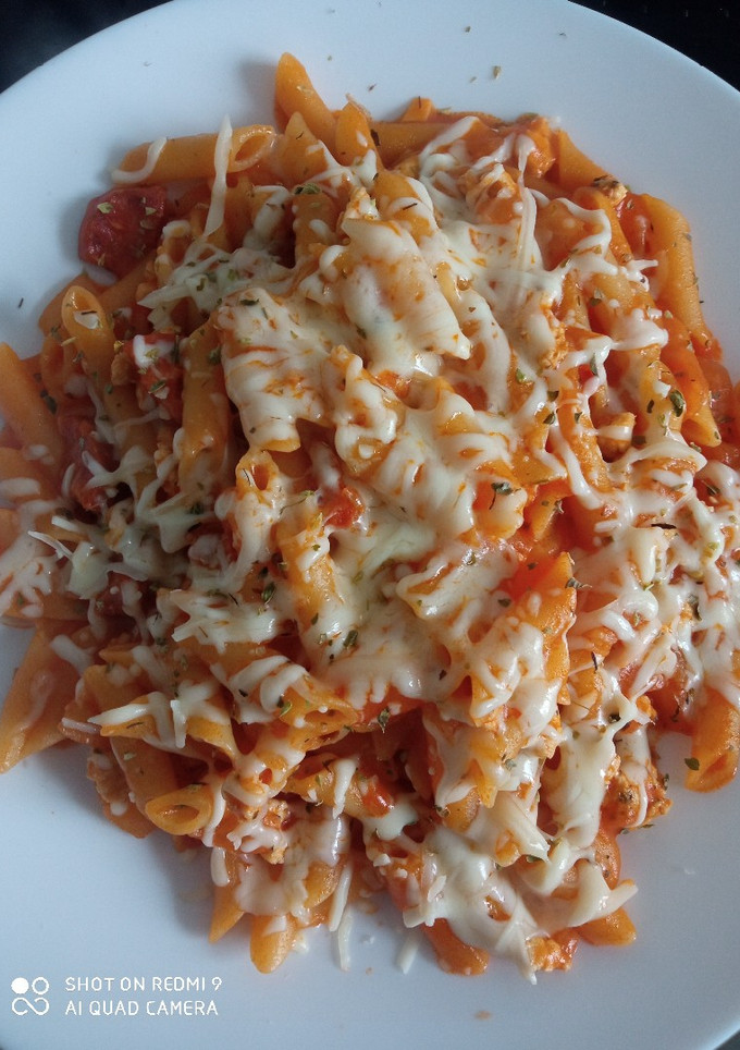 Una foto de Macarrones con tomate, carne picada y chorizo