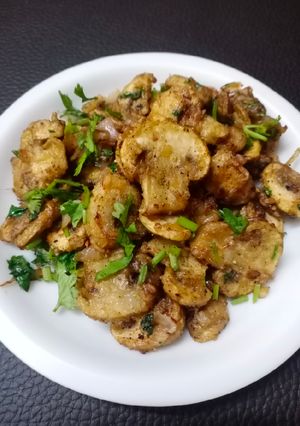 A picture of Mushroom Salt And Pepper (Restaurant style).