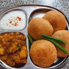 A picture of Street Style Matar Kachodi.