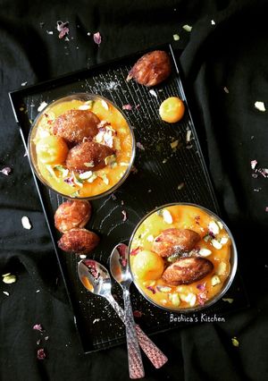 A picture of Aam Ras Pakora.