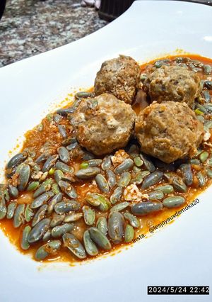 Une photo de Flageolets aux boules de viande hachée