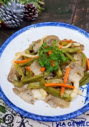 Hình của món Nấm xào Rau Tiến Vua Chay.