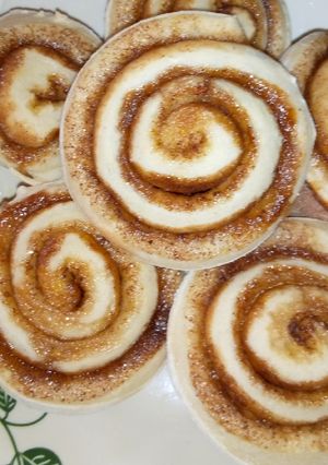 A picture of Cinnamon Roles.