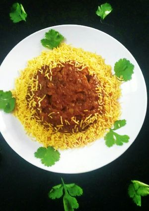 A picture of Sev onion sabji.