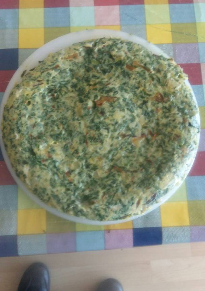 Una foto de Tortilla de patatas con Espinacas y Ajetes