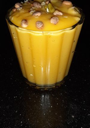 मैंगो शेक शाॅट्स (Mango shake shots recipe in Hindi) रेसिपी मुख्य फोटो