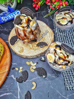 A picture of Oreo Banana ice cream.