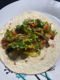 Una foto de Tacos de verduras asadas
