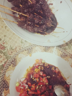Foto resep Sate Daging dan sambel kecap.