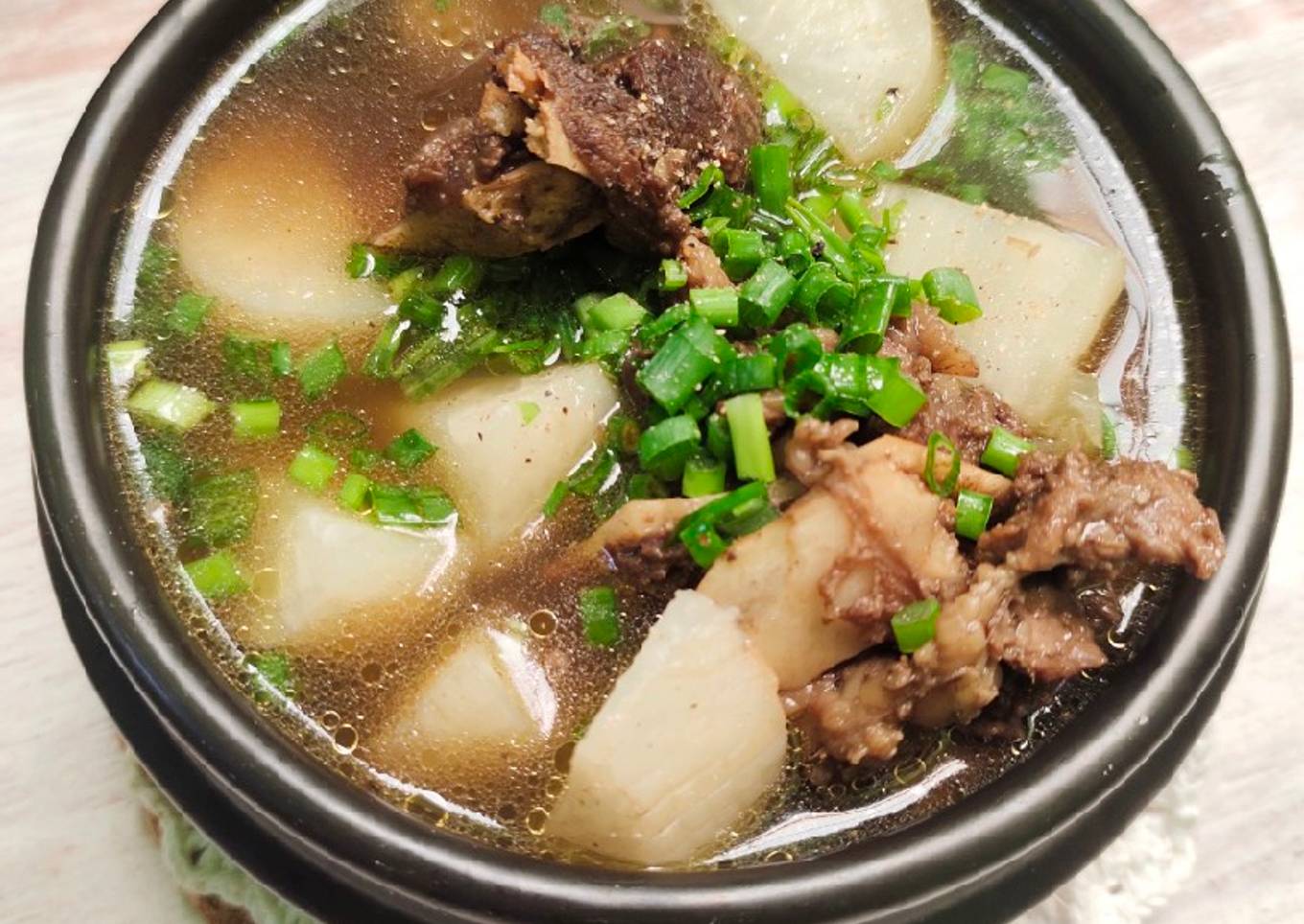 Galbitang (sup iga sapi) ala korea