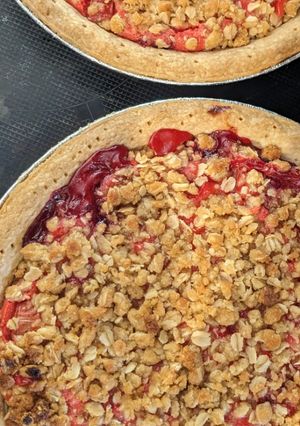 A picture of Strawberry-Rhubarb Pie.