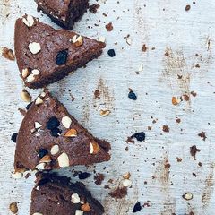 A picture of Biscuit Cake.