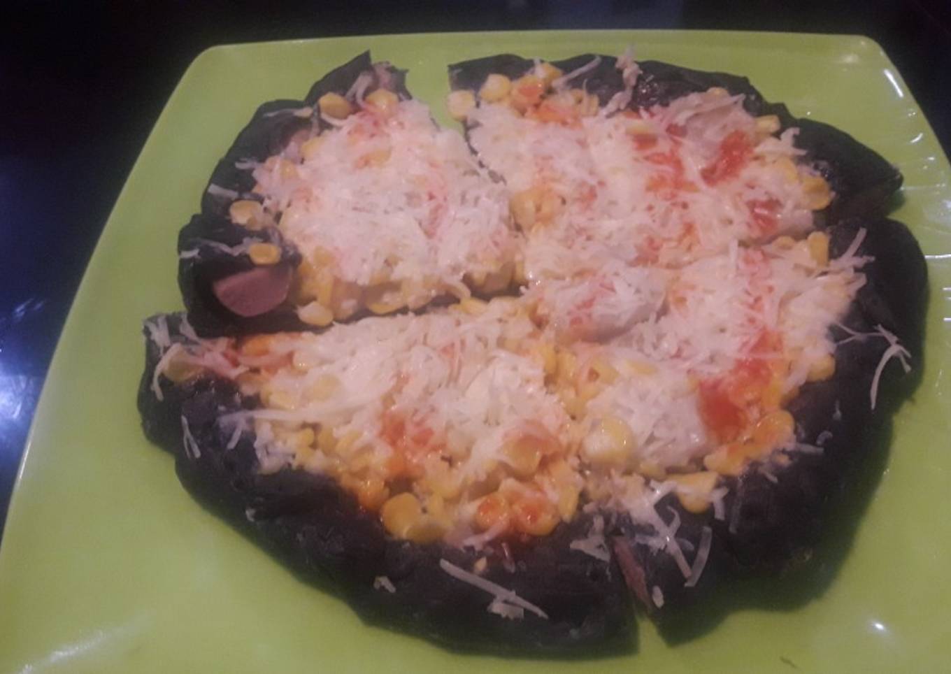 Cocok Buat Pemula! Resep Black pizza jagung karbonara Untuk Orang Sibuk