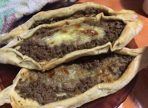 Una foto de Pan de pide Turco (Pizza Turca)