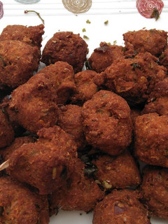 மட்டன் கோலா உருண்டை (Mutton Kola Urundai Recipe in Tamil) செய்முறை முக்கிய புகைப்படம்