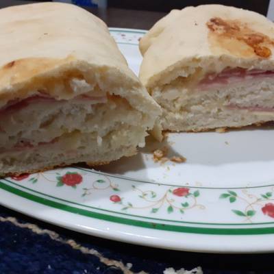 Pan Casero relleno de jamón y queso ? Receta de Caro Alvarez- Cookpad