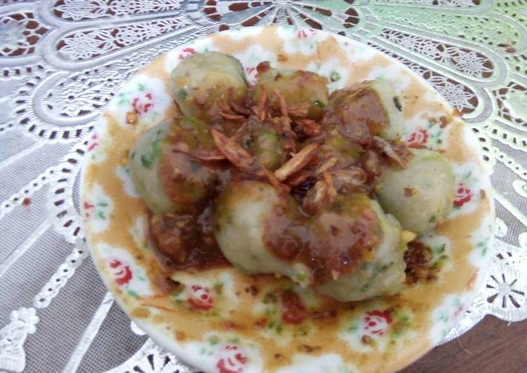 Cara Gampang Menyiapkan Cilok saus kacang yang Bikin Ngiler