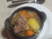 Una foto de arvejas de cerdo olla a presión