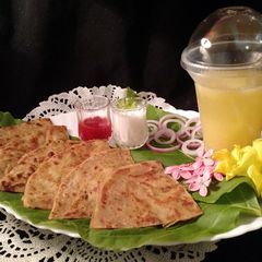 A picture of Aloo ke parathy.