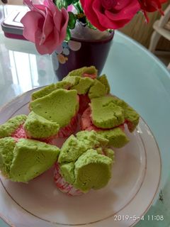 Foto resep Bolu Kukus Pandan Buah Naga