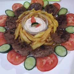 A picture of Kachy qeemy ke kabab.