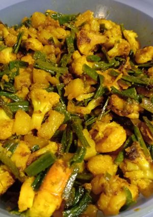 প্রণ মিক্সড ভেজিটেবল স্টর ফ্রাই(prawn mixed vegetable stir fry recipe in Bengali) রেসিপির প্রধান ছবি