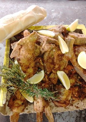 Una foto de Pescado frito al romero.