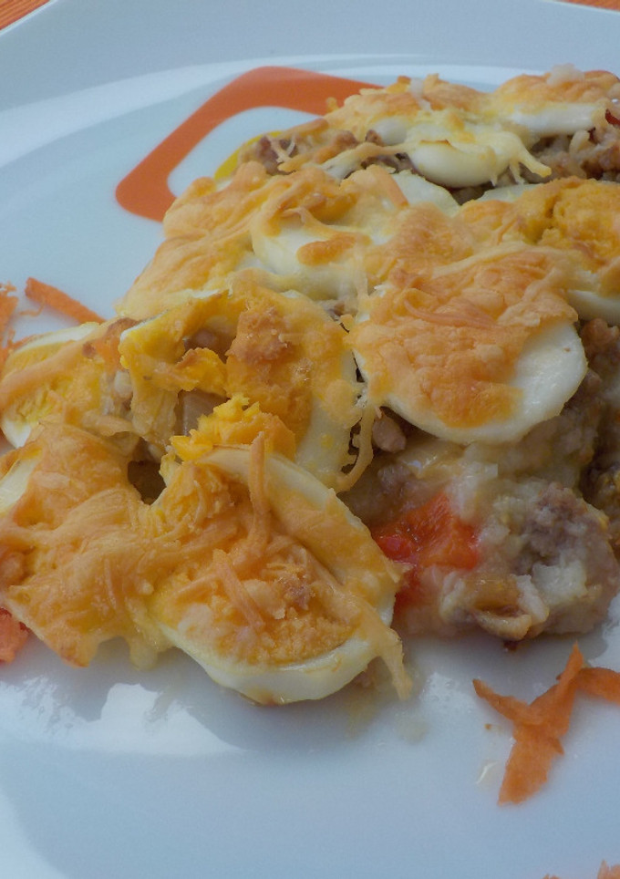 Una foto de Pastel de coliflor, carne y huevos al horno