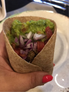 Una foto de Tacos simples con tortilla integral