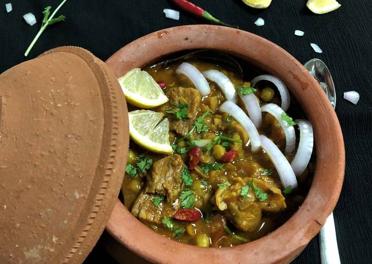 Mangshor Ghugni
