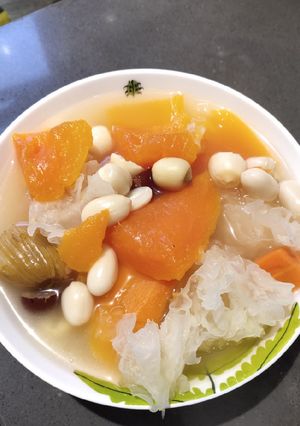 A picture of Ripe Papaya Soup.