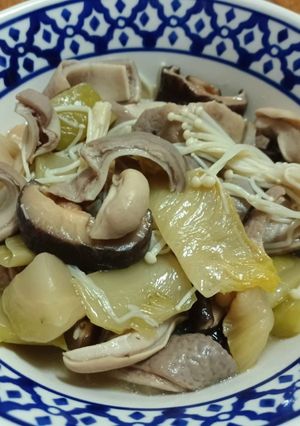 รูปของ กระเพาะหมูผัดผักกาดดองเห็ดเข็มทอง