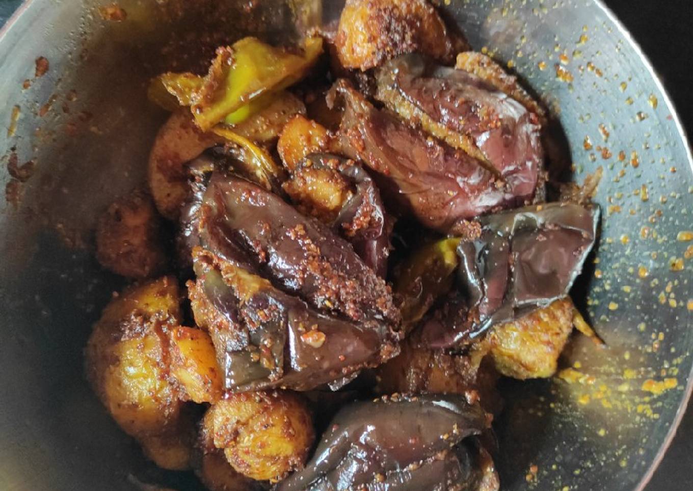 Bharva brinjal and Bharva aloo