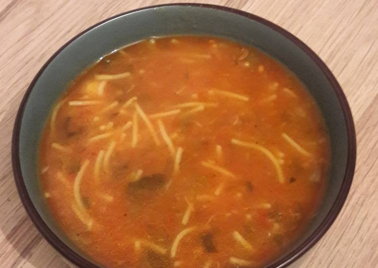 Créer des étapes Harira (soupe marocaine) parfait