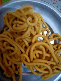 முறுக்கு (Murukku recipe in tamil) செய்முறை முக்கிய புகைப்படம்