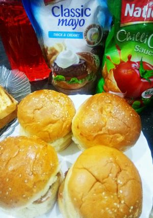 A picture of Chicken kabab Burger.