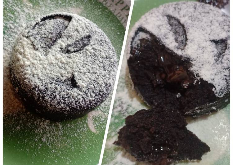 makanan Oreo lava cake 4 bahan(susu ultra mimi,dancow instan) Anti Gagal