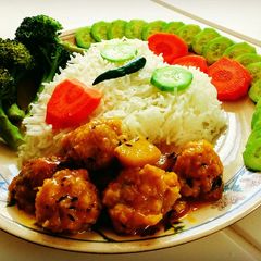 A picture of Prawn Kofta Malai curry.