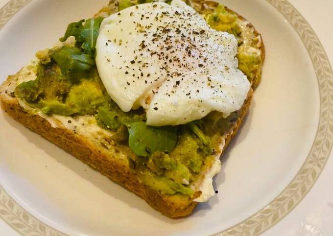 Avocado toast with poached egg