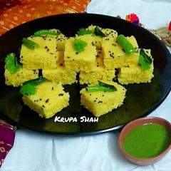 A picture of Oats Besan khaman.