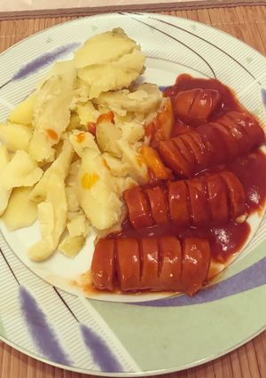 Lecsókolbász pikáns szósszal 😊 recept fotója