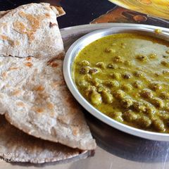 A picture of Harbhara Usal - Green Chickpea curry.