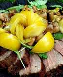 Тёплый салат с большим сочным куском мяса от CooKing2!